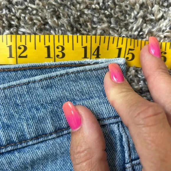 Madewell women’s high rise Mom Jeans with raw hemline Size 28Tall - Picture 8 of 13